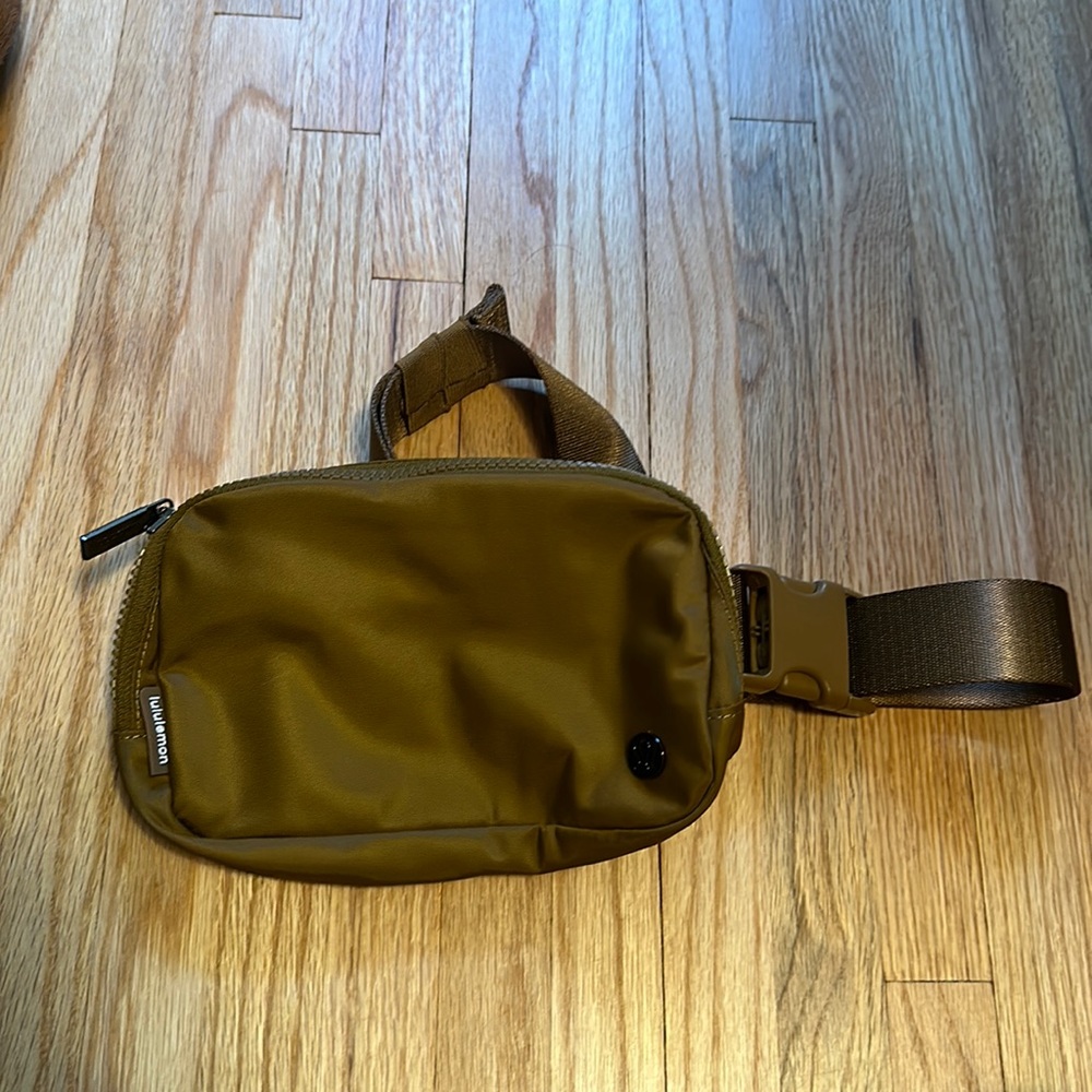 Lululemon Belt Bag - Burnt Caramel